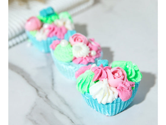 Palm Cupcake Bath