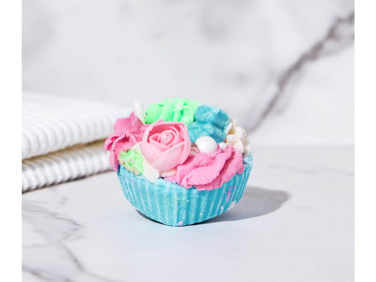 Palm Cupcake Bath